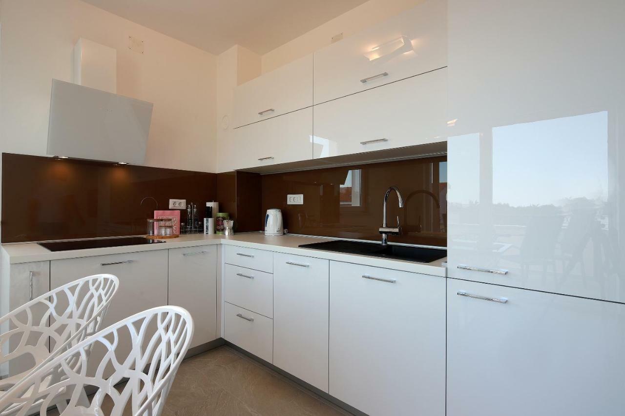 Apartmani Judita Pinezići Exterior foto